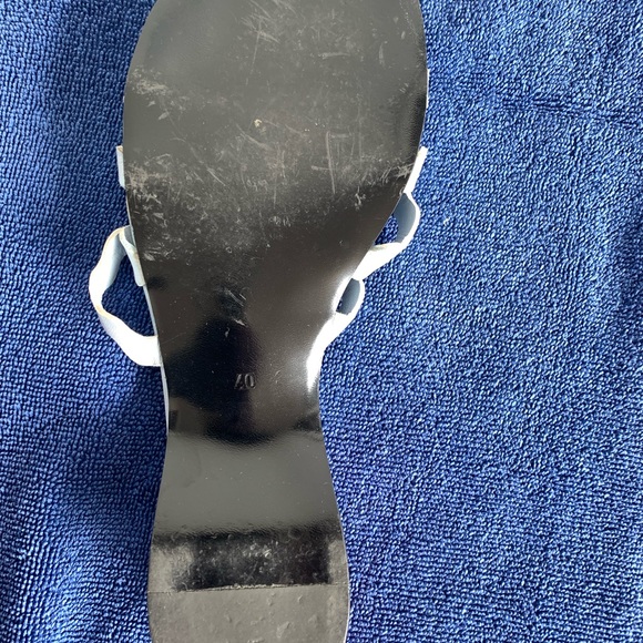 Summer sandals - Picture 3 of 3